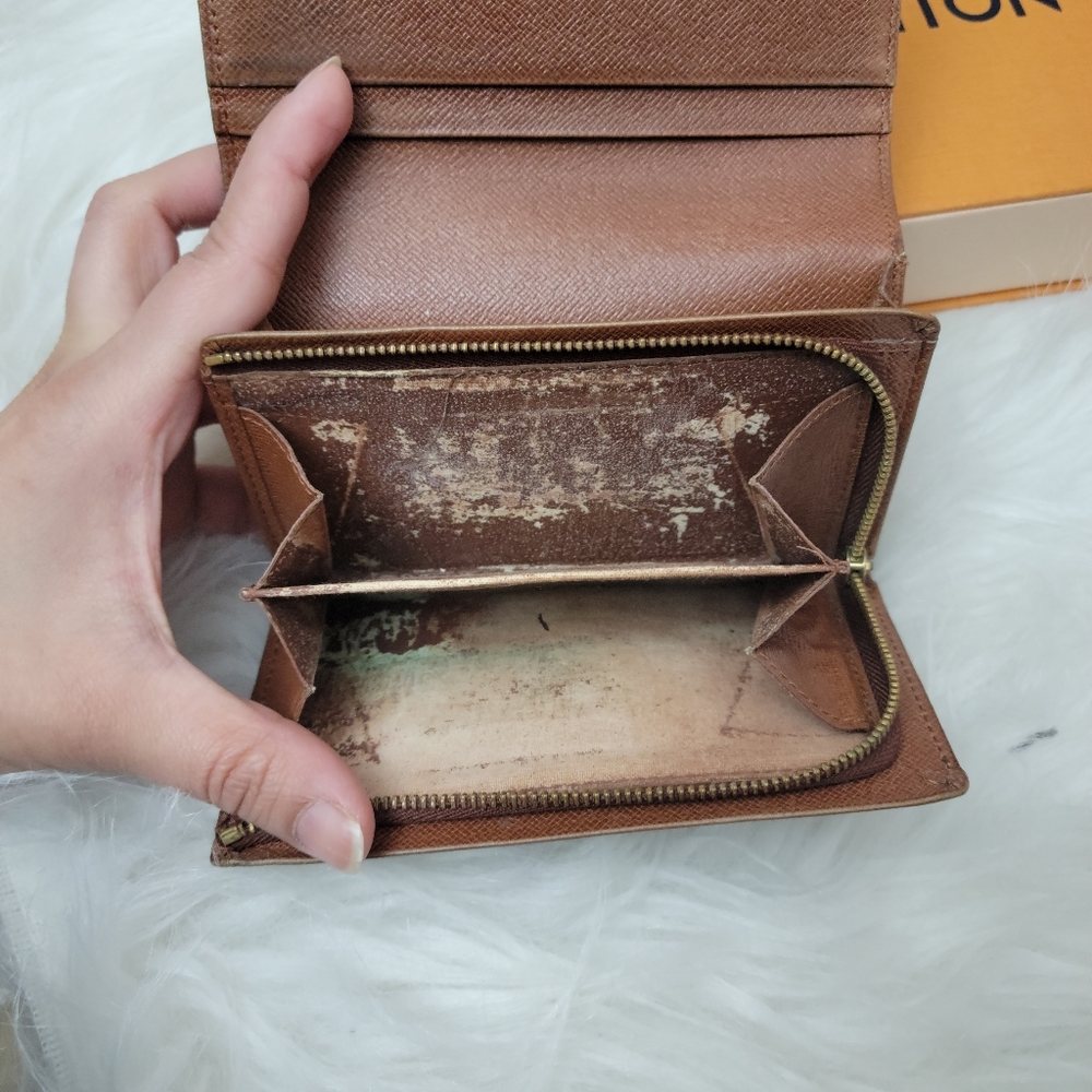 100% Authentic Louis Vuitton Monogram wallet - Picture 9 of 11